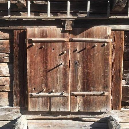 La Cabane De L'Homme Tranquille Le Tretien Exterior foto