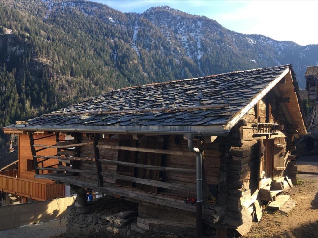La Cabane De L'Homme Tranquille Le Tretien Exterior foto